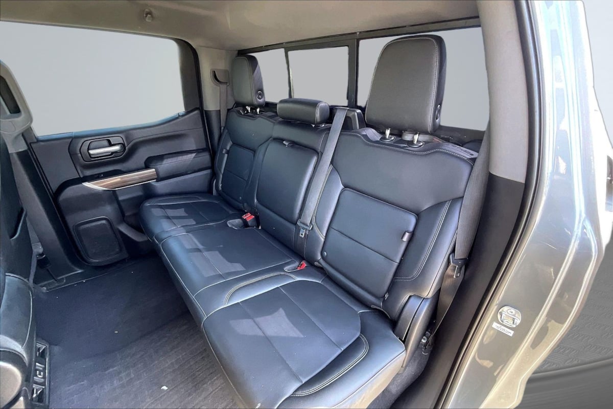 Chevrolet Silverado photo 26