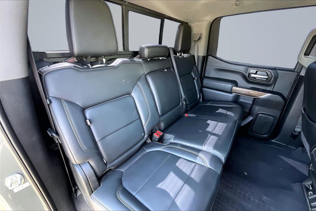 Chevrolet Silverado photo 27