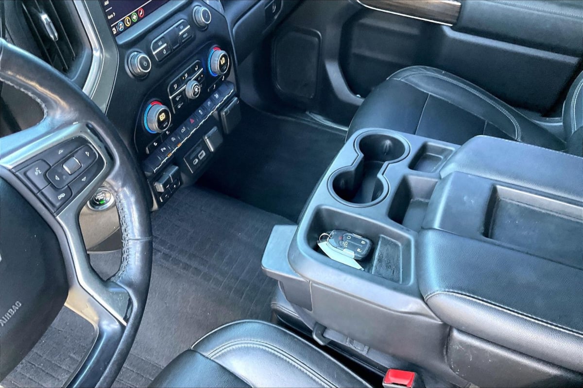 Chevrolet Silverado photo 15