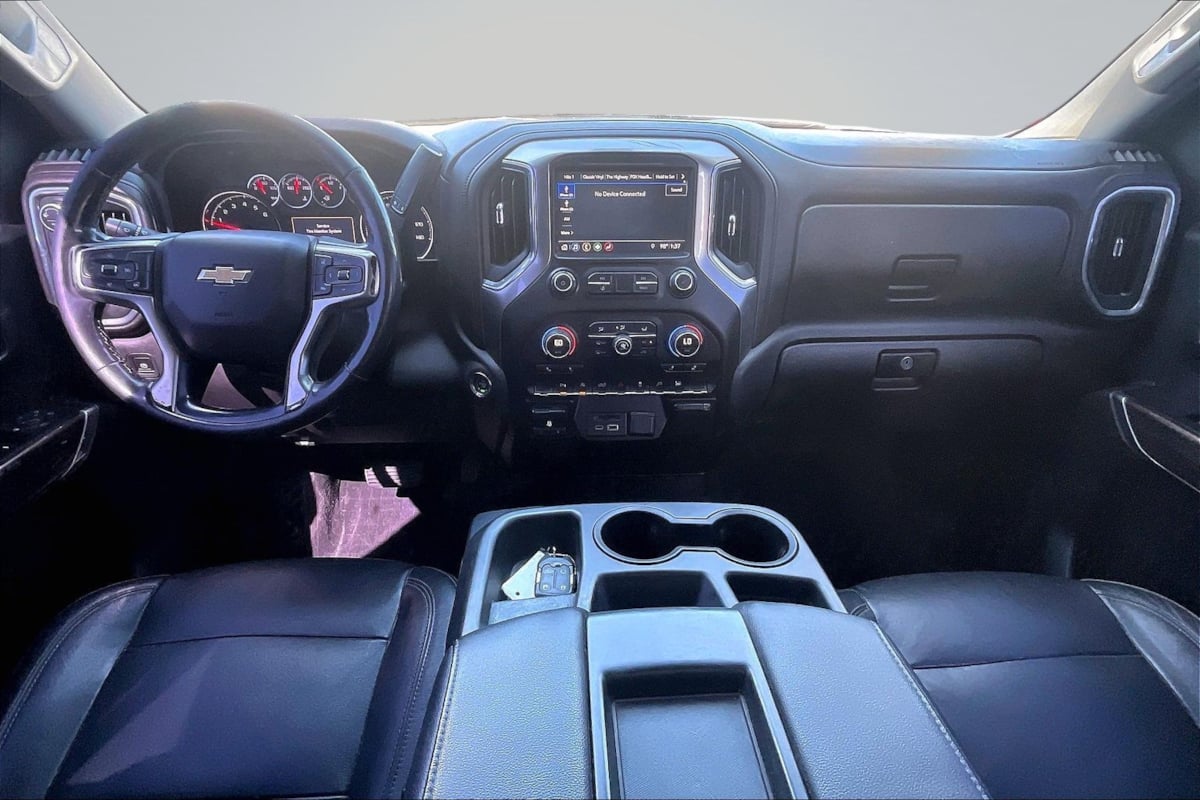 Chevrolet Silverado photo 16