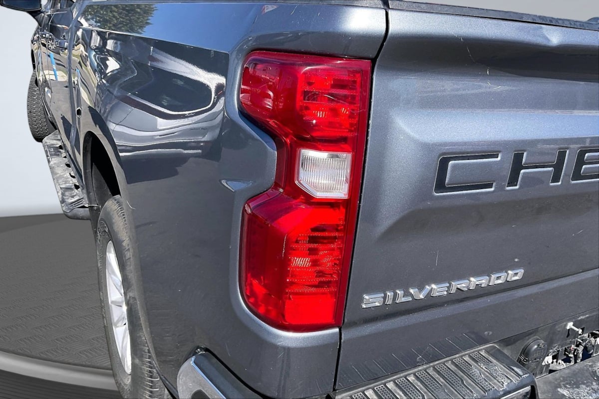 Chevrolet Silverado photo 30