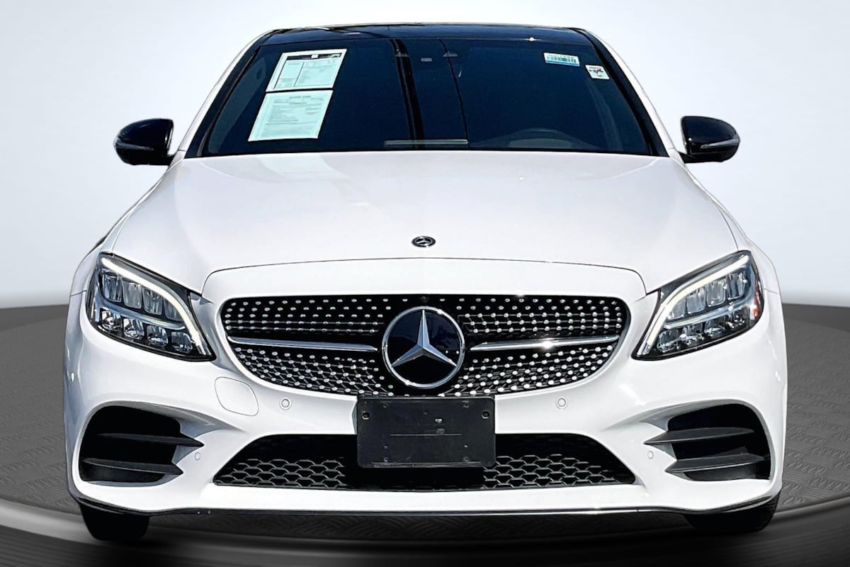 Mercedes-Benz C300 photo 3