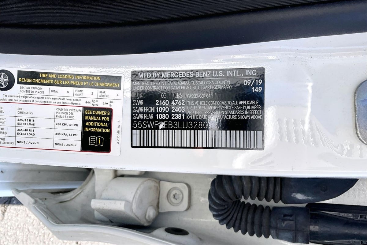 Mercedes-Benz C300 photo 33