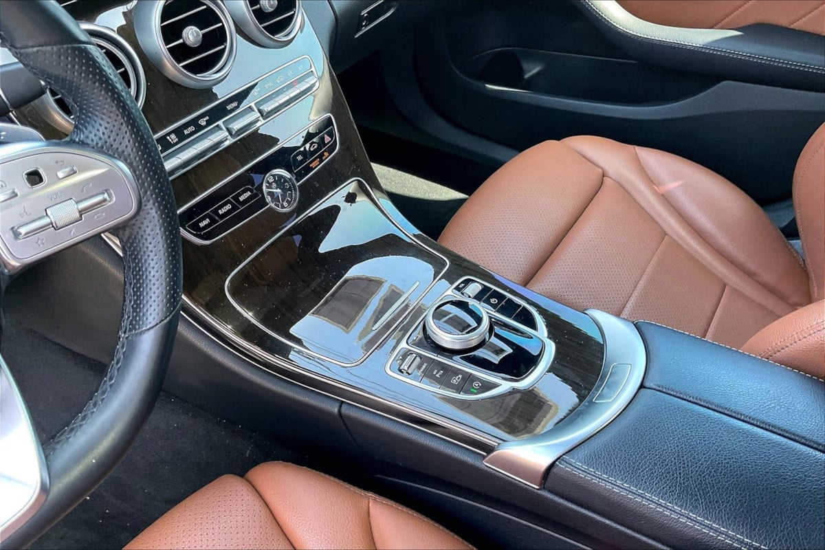 Mercedes-Benz C300 photo 15