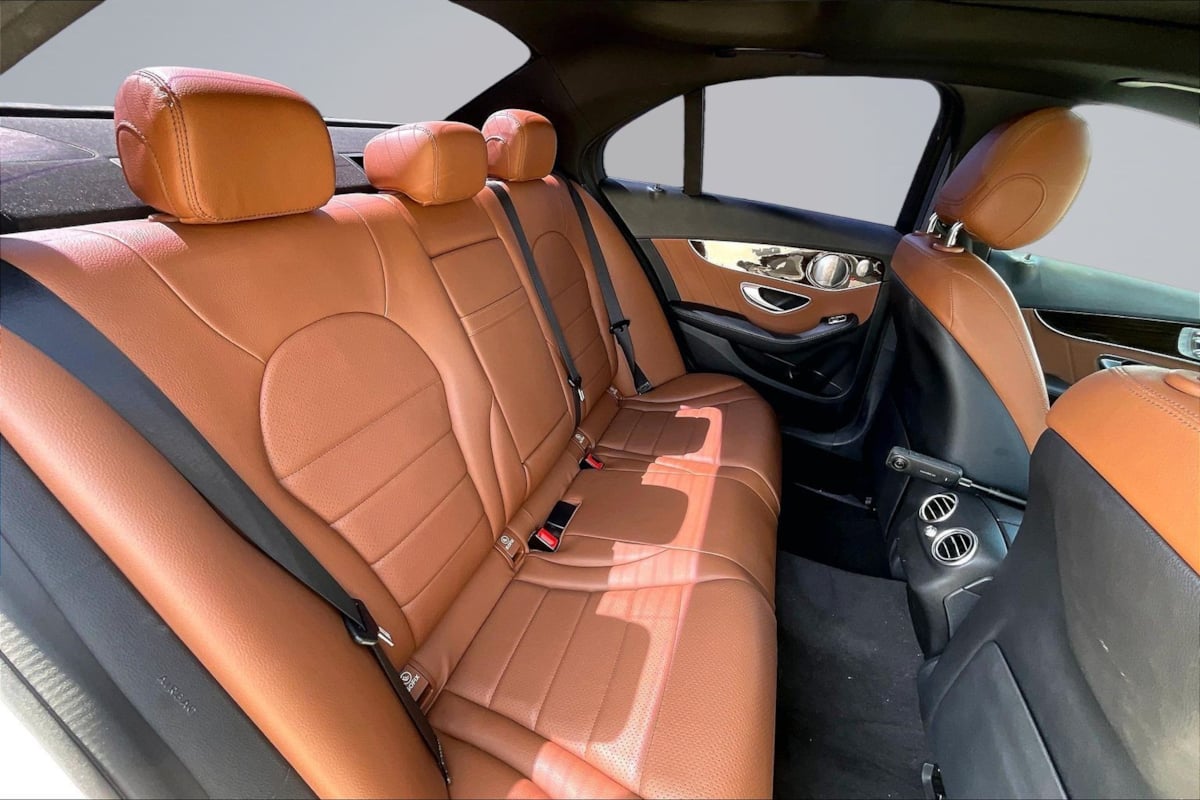 Mercedes-Benz C300 photo 27