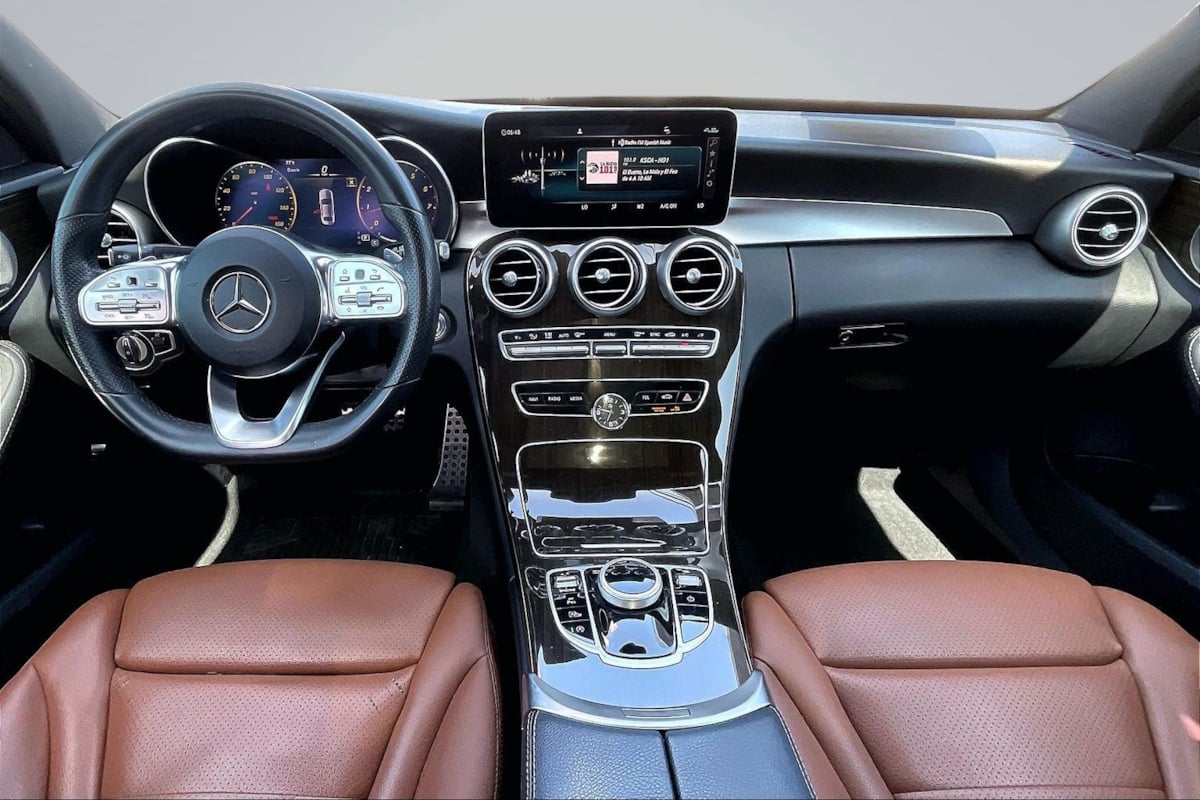 Mercedes-Benz C300 photo 16