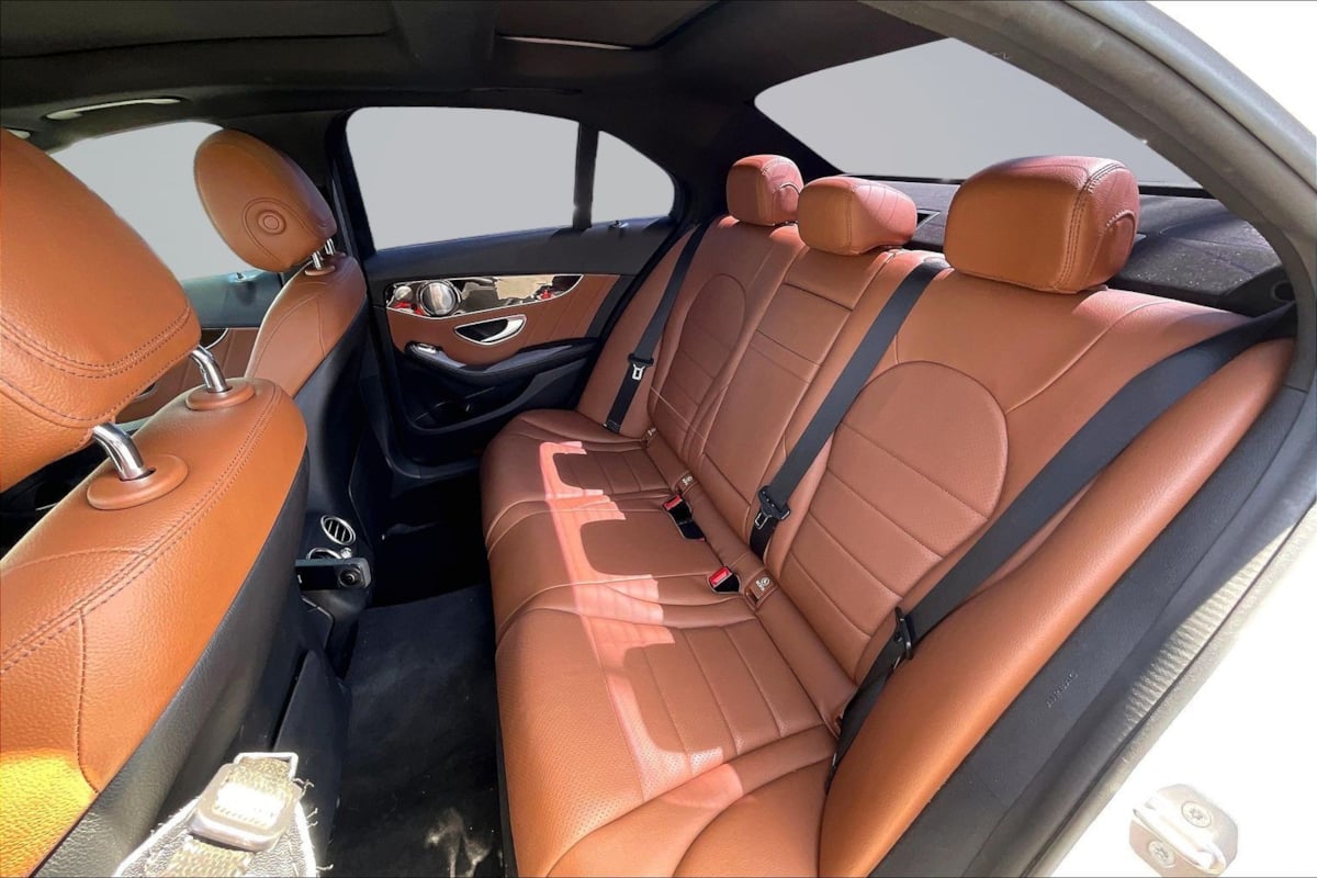 Mercedes-Benz C300 photo 26