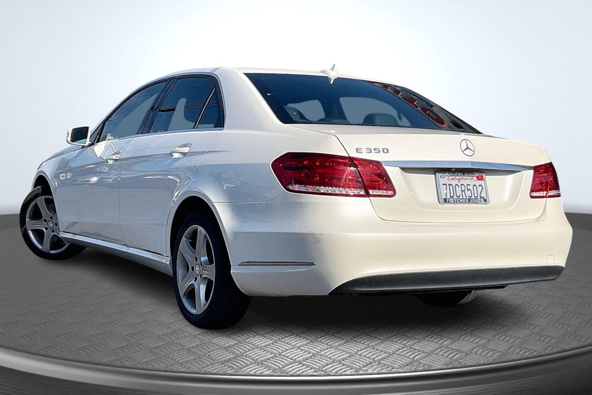 Mercedes-Benz e photo 2