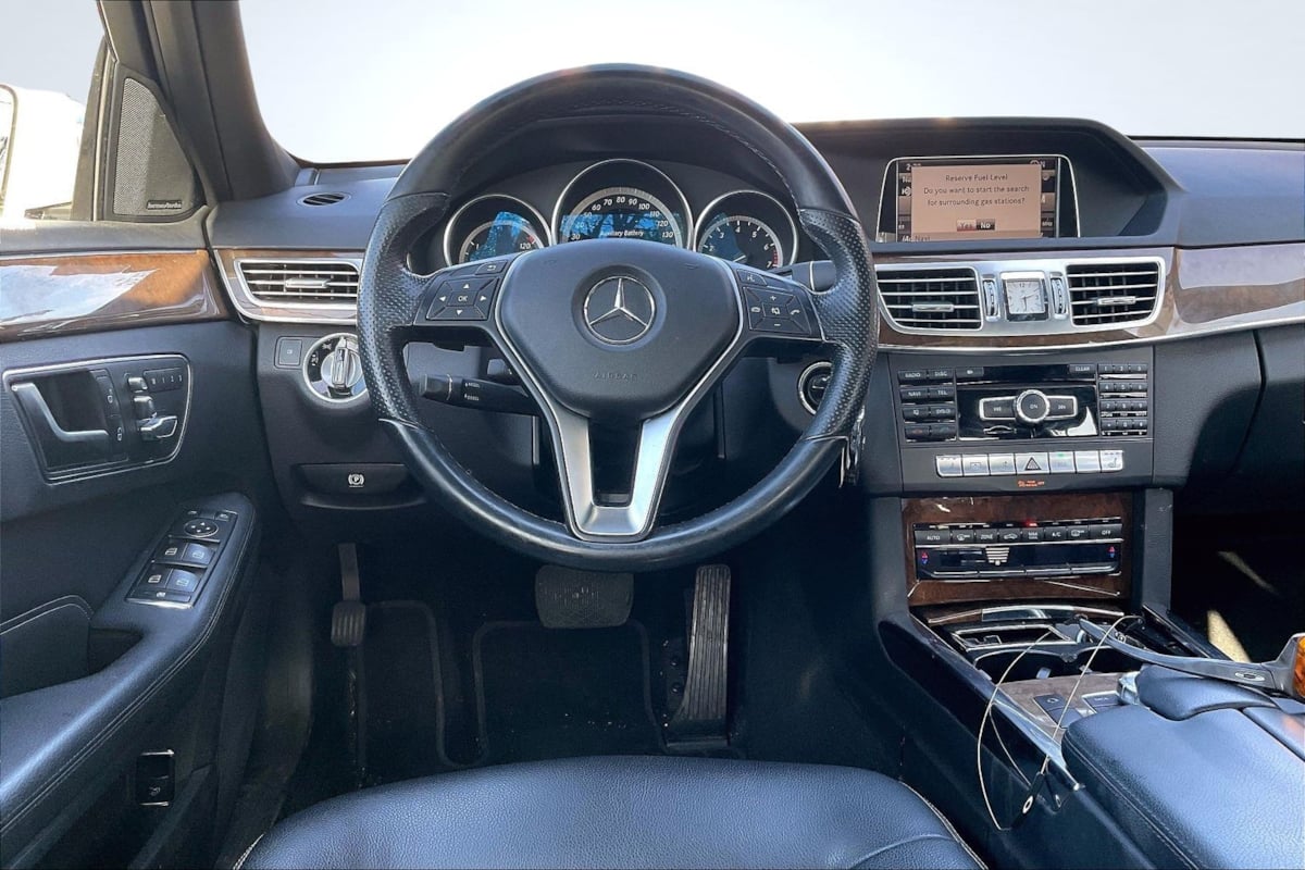 Mercedes-Benz e photo 5