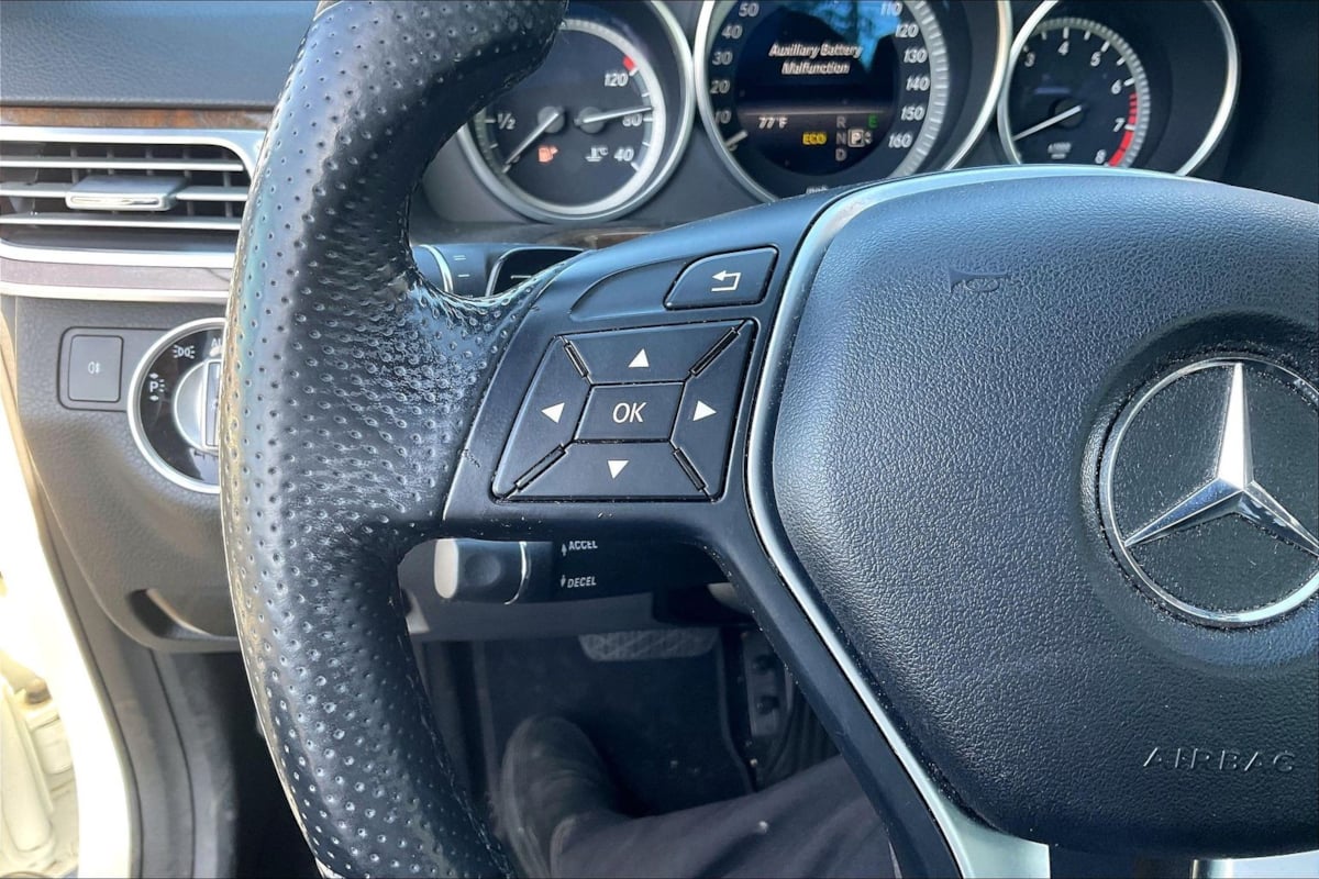 Mercedes-Benz e photo 18
