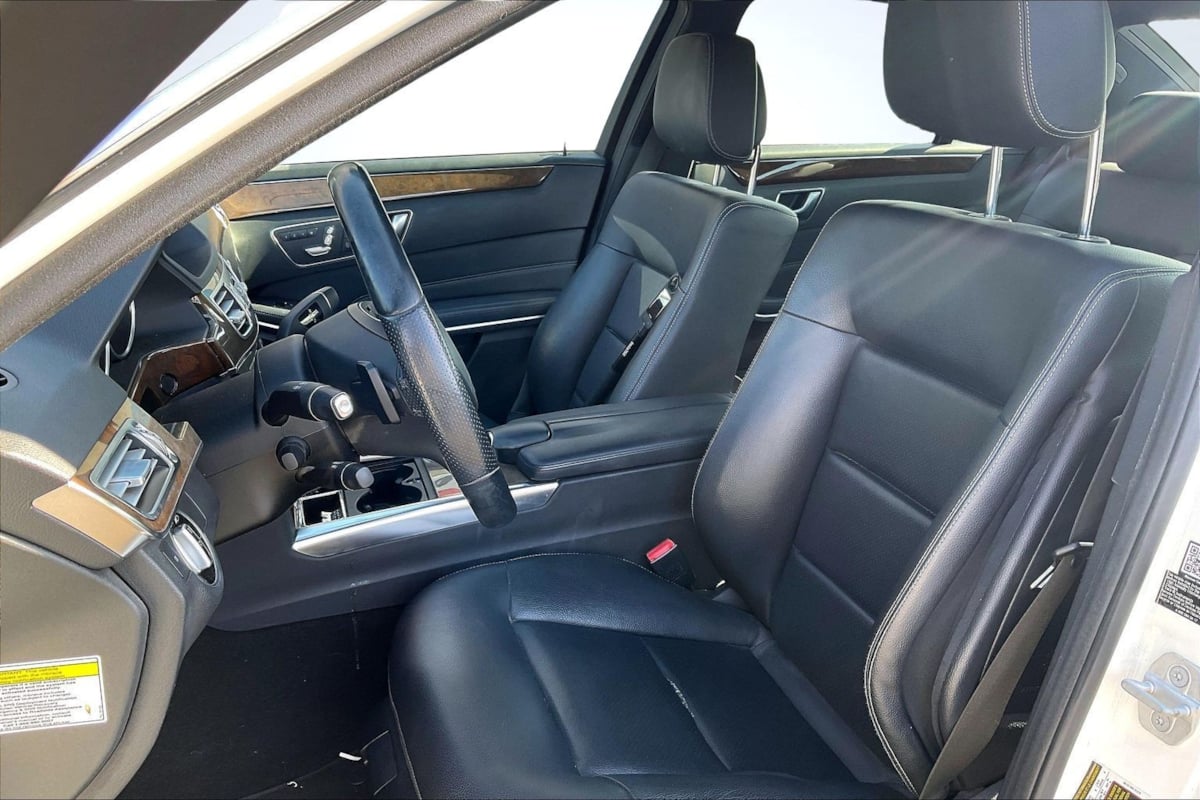Mercedes-Benz e photo 25