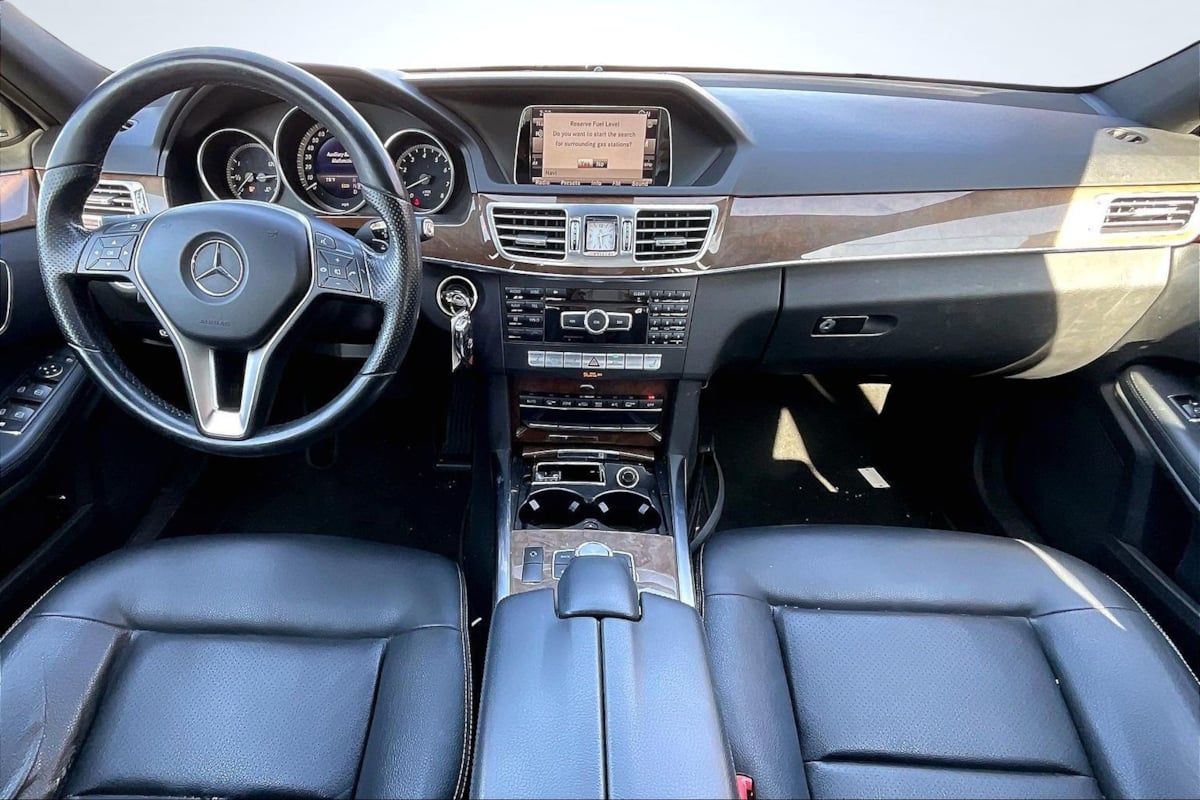 Mercedes-Benz e photo 16