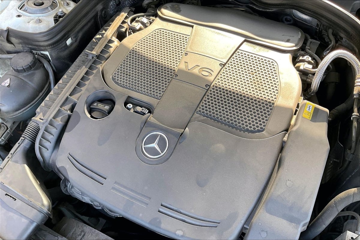 Mercedes-Benz e photo 32