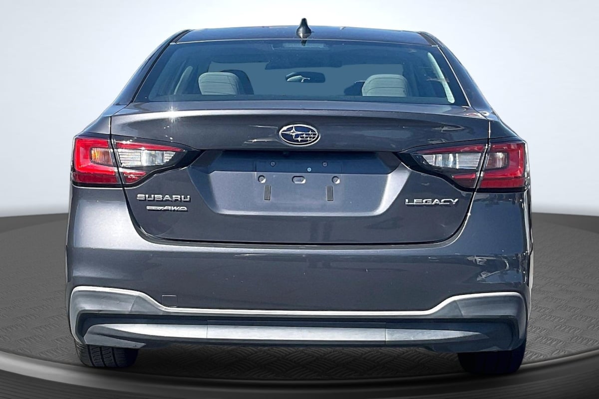 Subaru Legacy photo 4