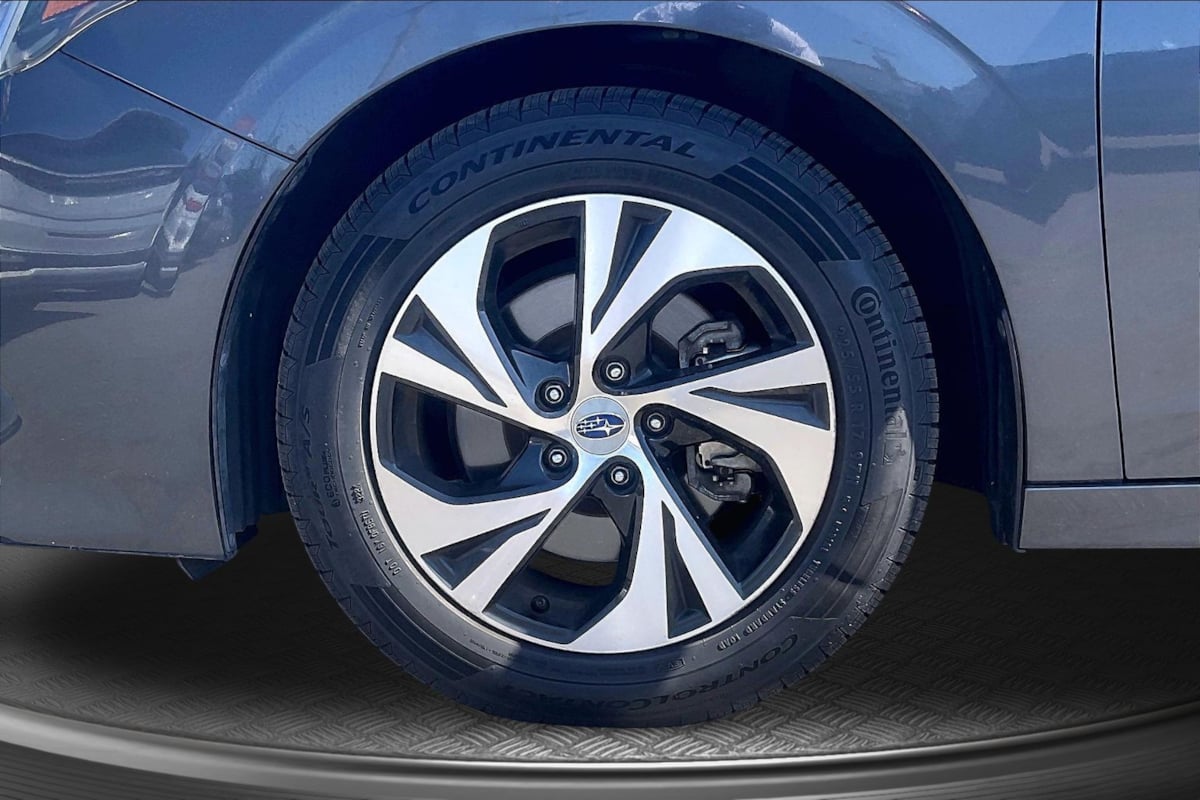Subaru Legacy photo 9