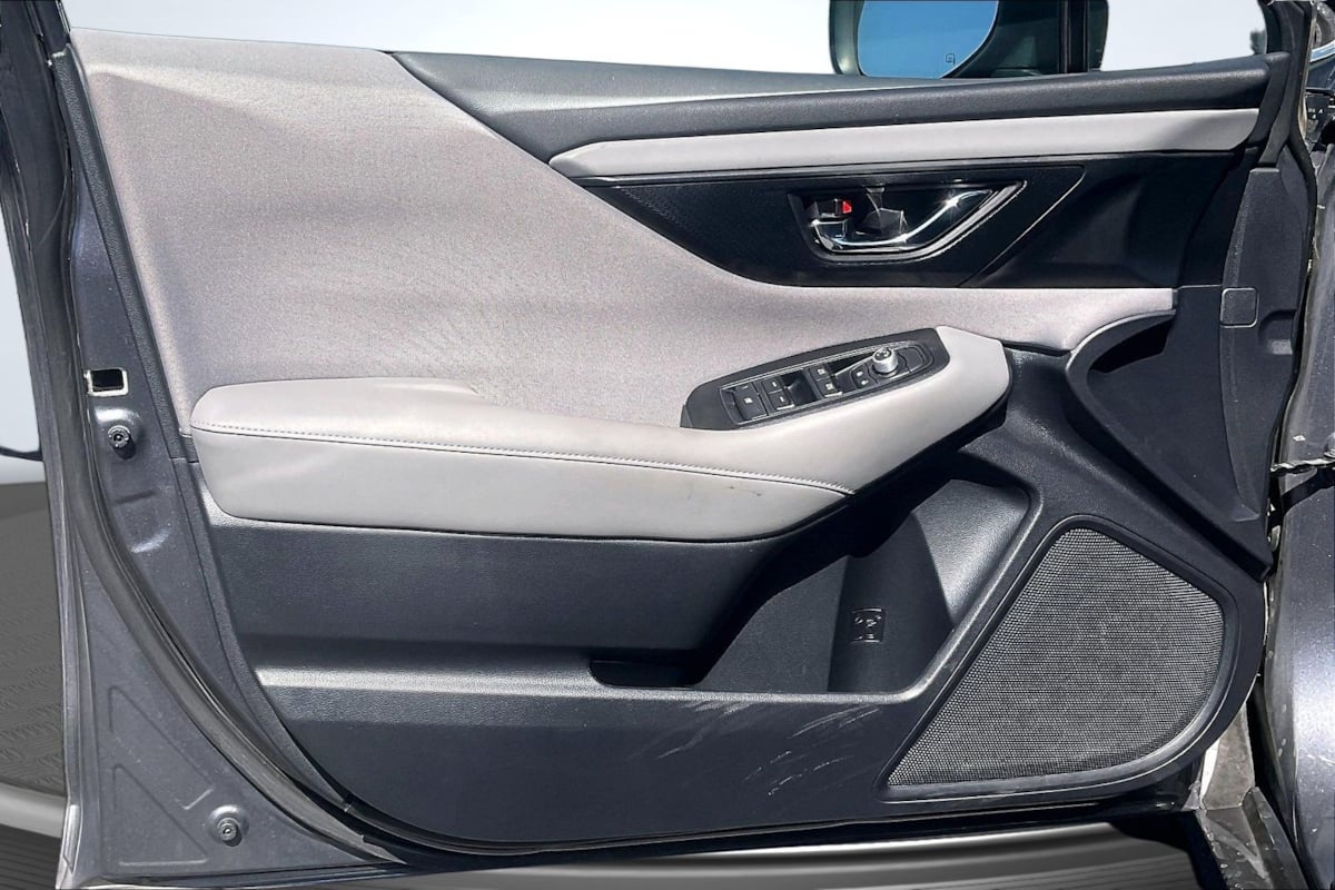 Subaru Legacy photo 23