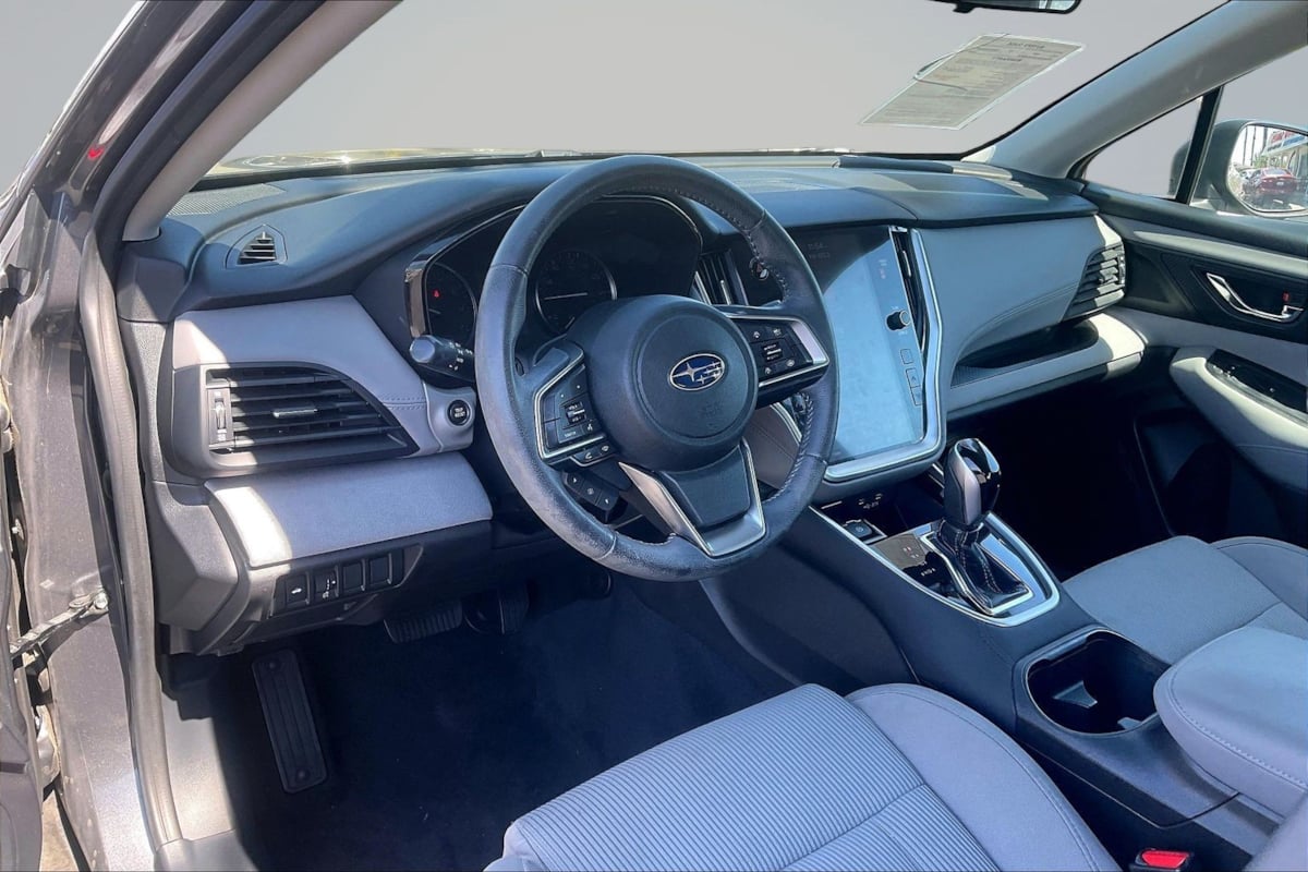 Subaru Legacy photo 14