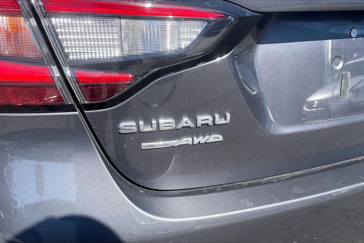 Subaru Legacy photo 8