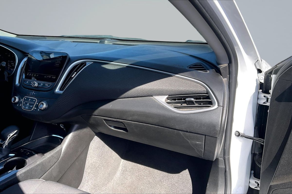 Chevrolet Malibu photo 17