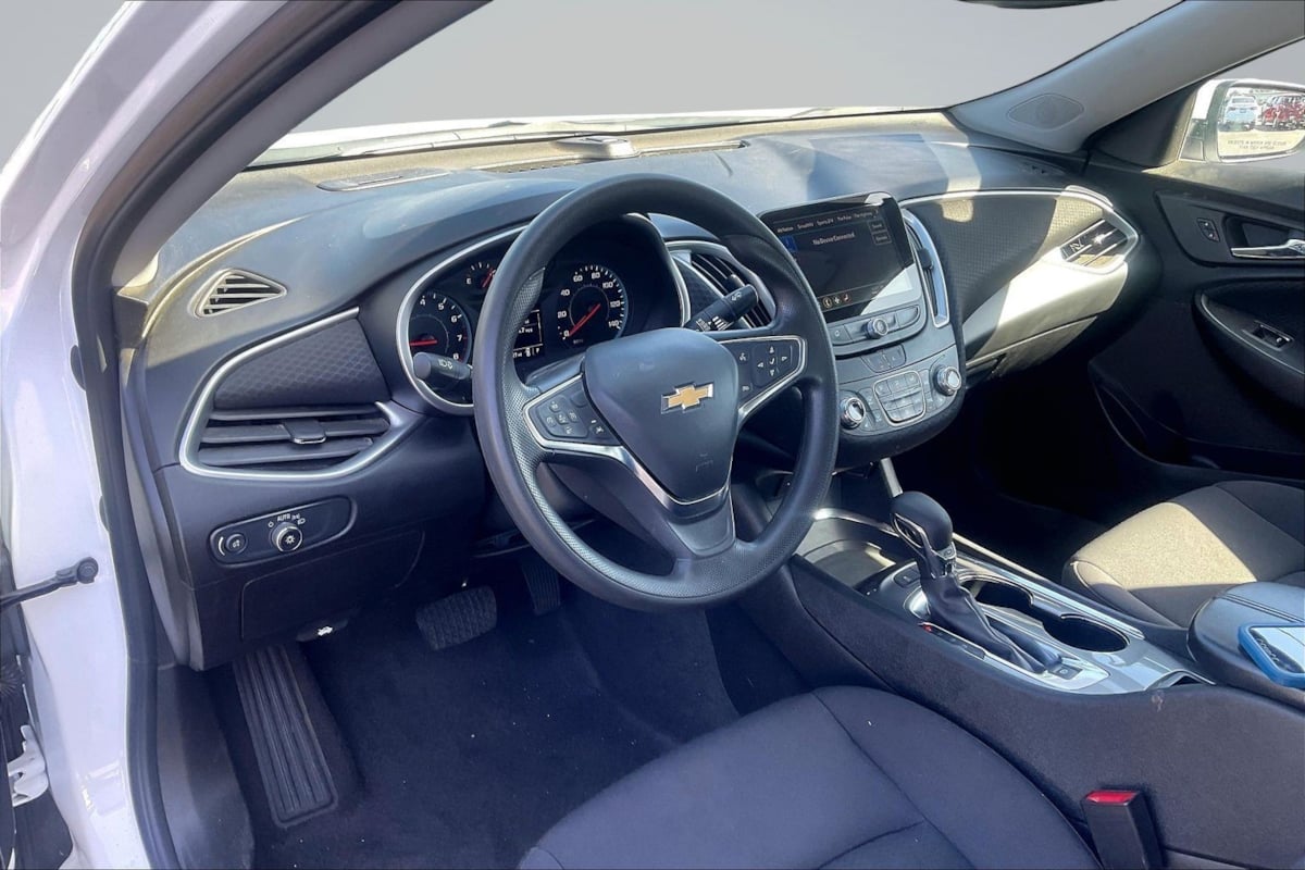 Chevrolet Malibu photo 14
