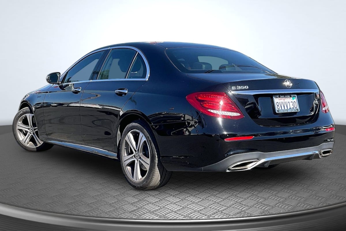 Mercedes-Benz e photo 2