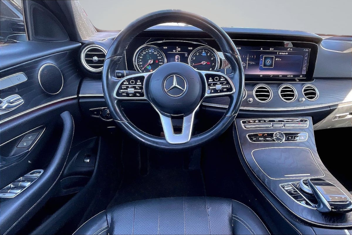 Mercedes-Benz e photo 5