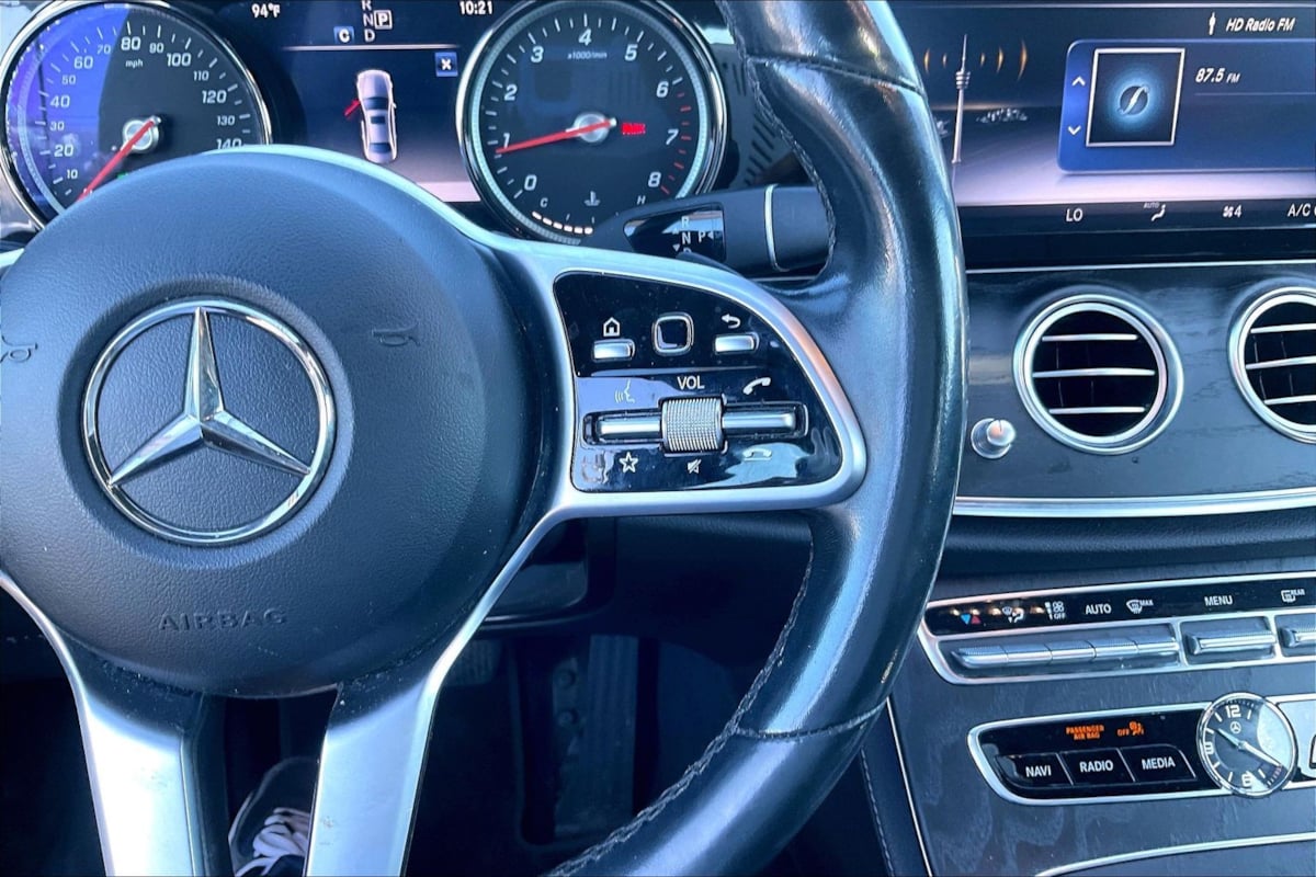 Mercedes-Benz e photo 19