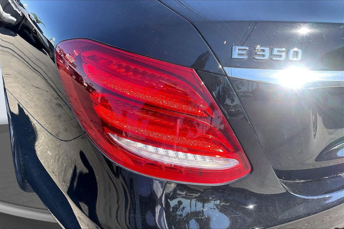 Mercedes-Benz e photo 30