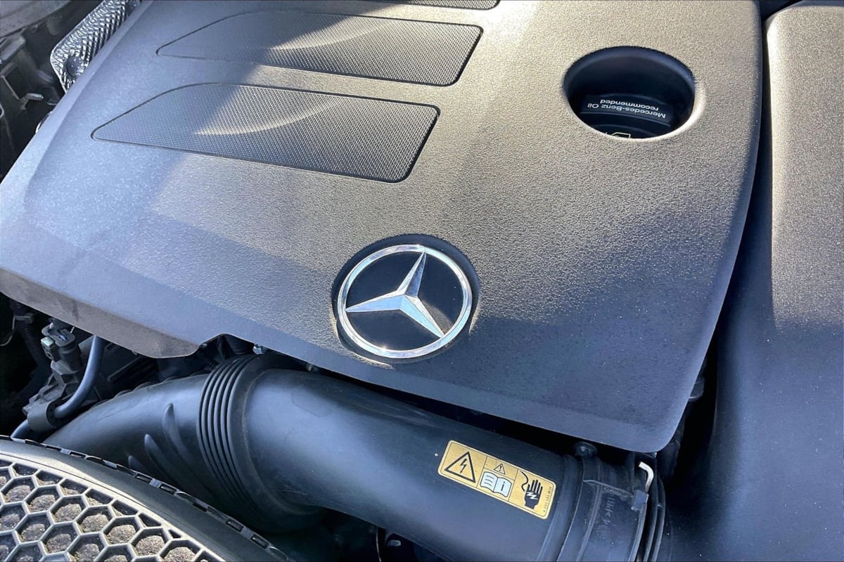 Mercedes-Benz e photo 32