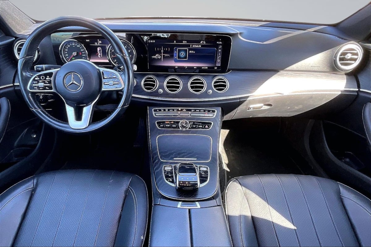 Mercedes-Benz e photo 16