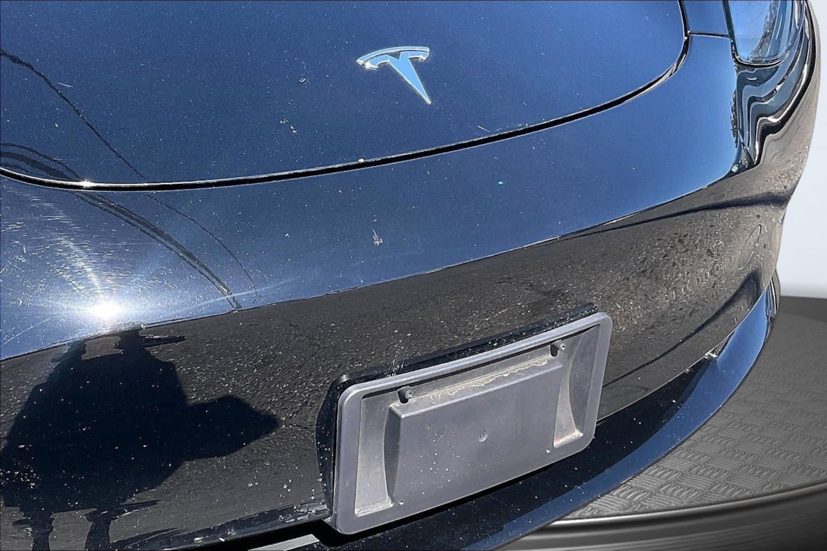 Tesla Model 3 photo 26