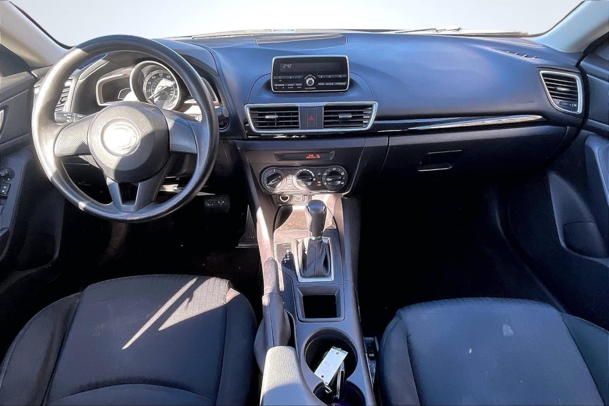 Mazda Mazda3 photo 16