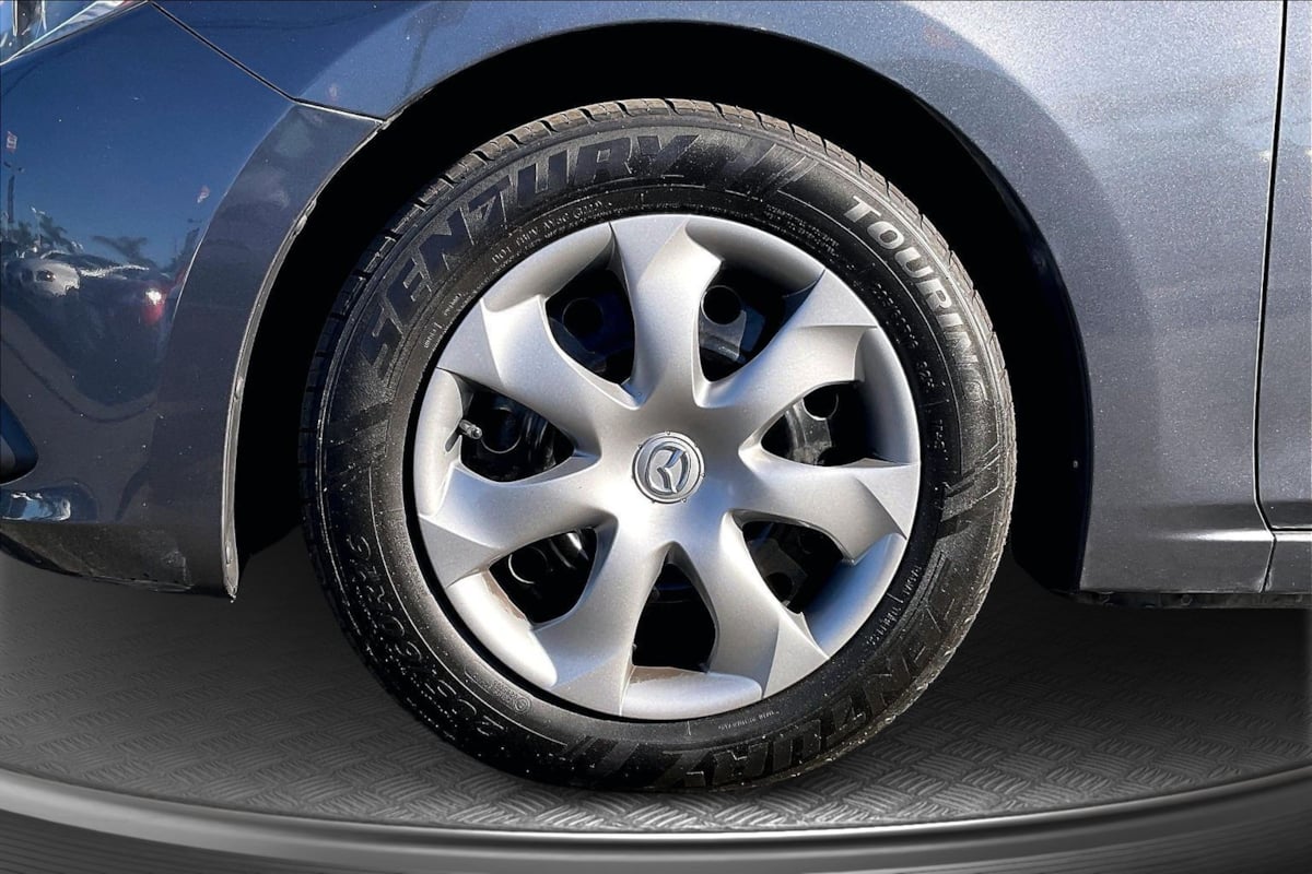 Mazda Mazda3 photo 9