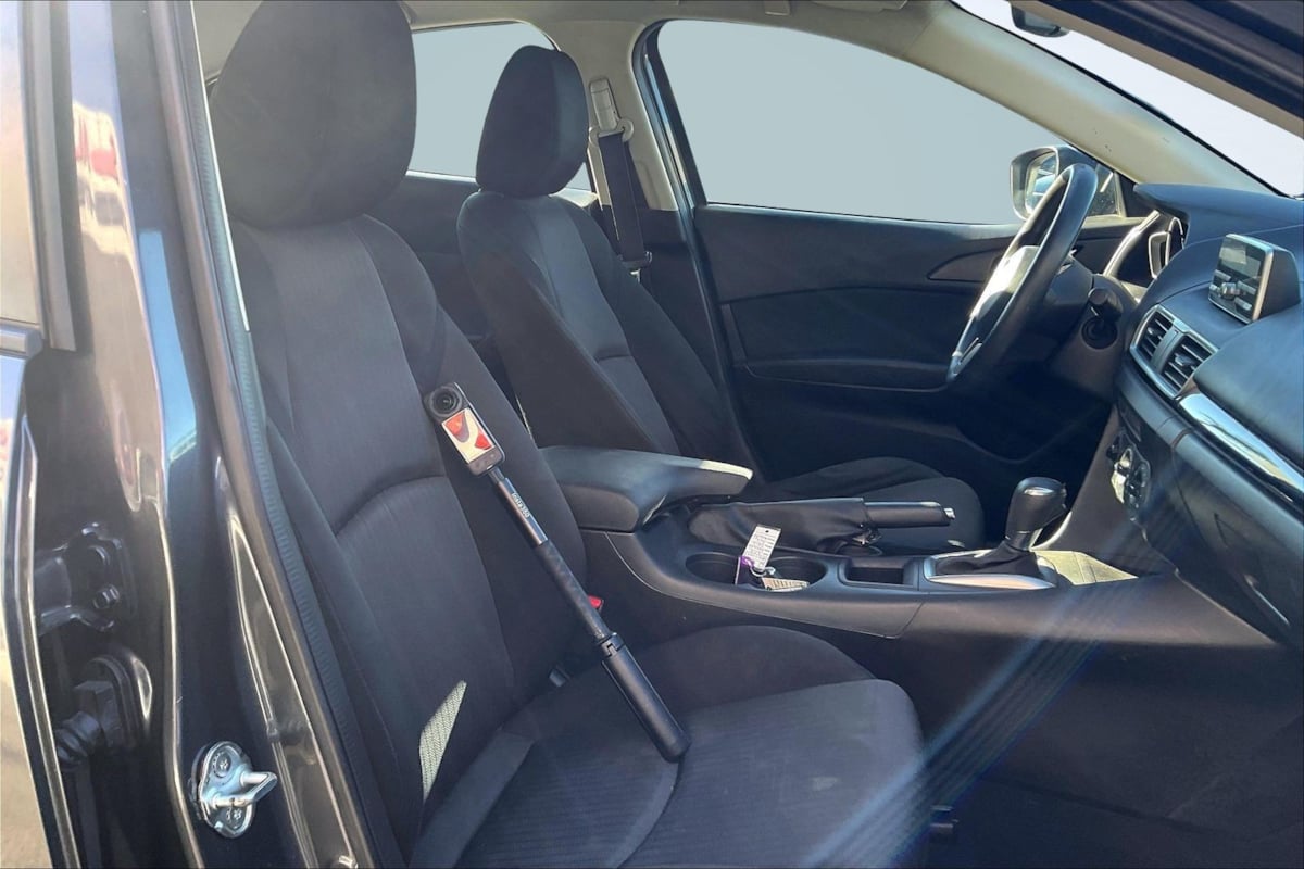 Mazda Mazda3 photo 7