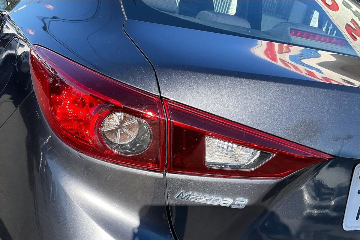 Mazda Mazda3 photo 29