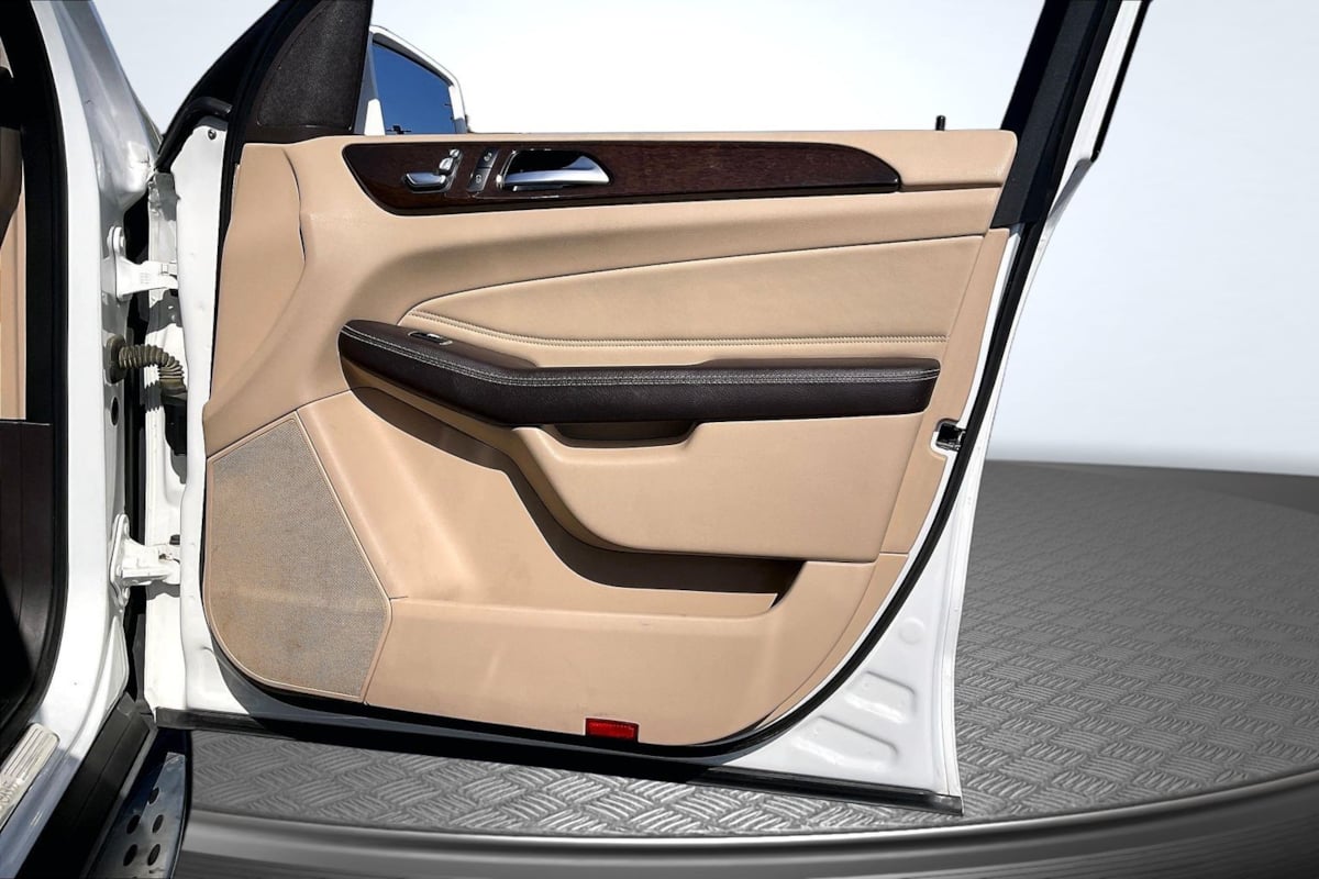 Mercedes-Benz GLE photo 24