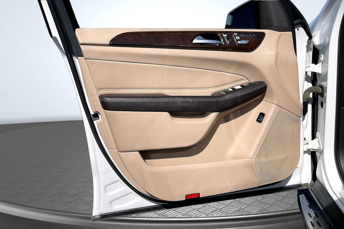Mercedes-Benz GLE photo 23