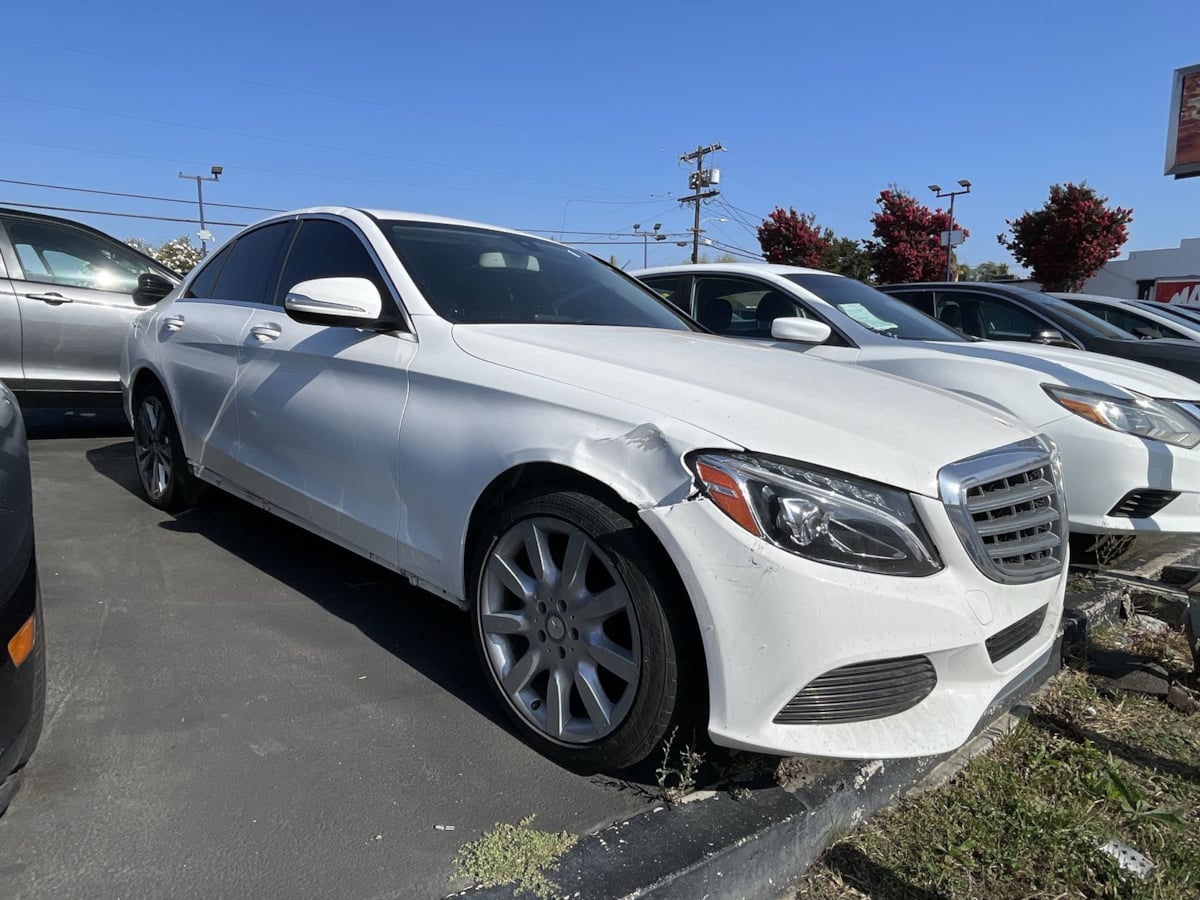 2015 Mercedes-Benz C 300 Sedan