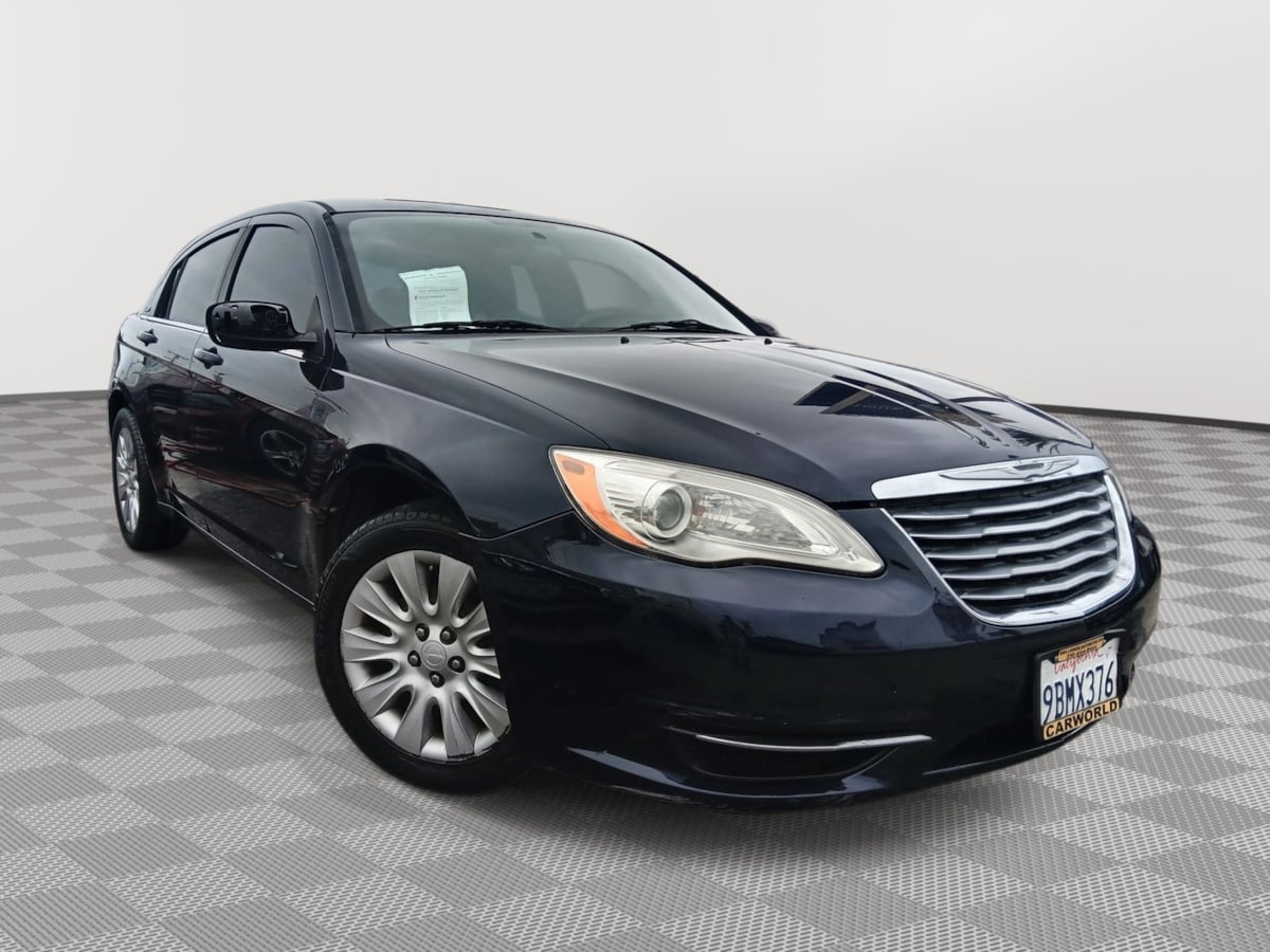 2013 Chrysler 200 LX