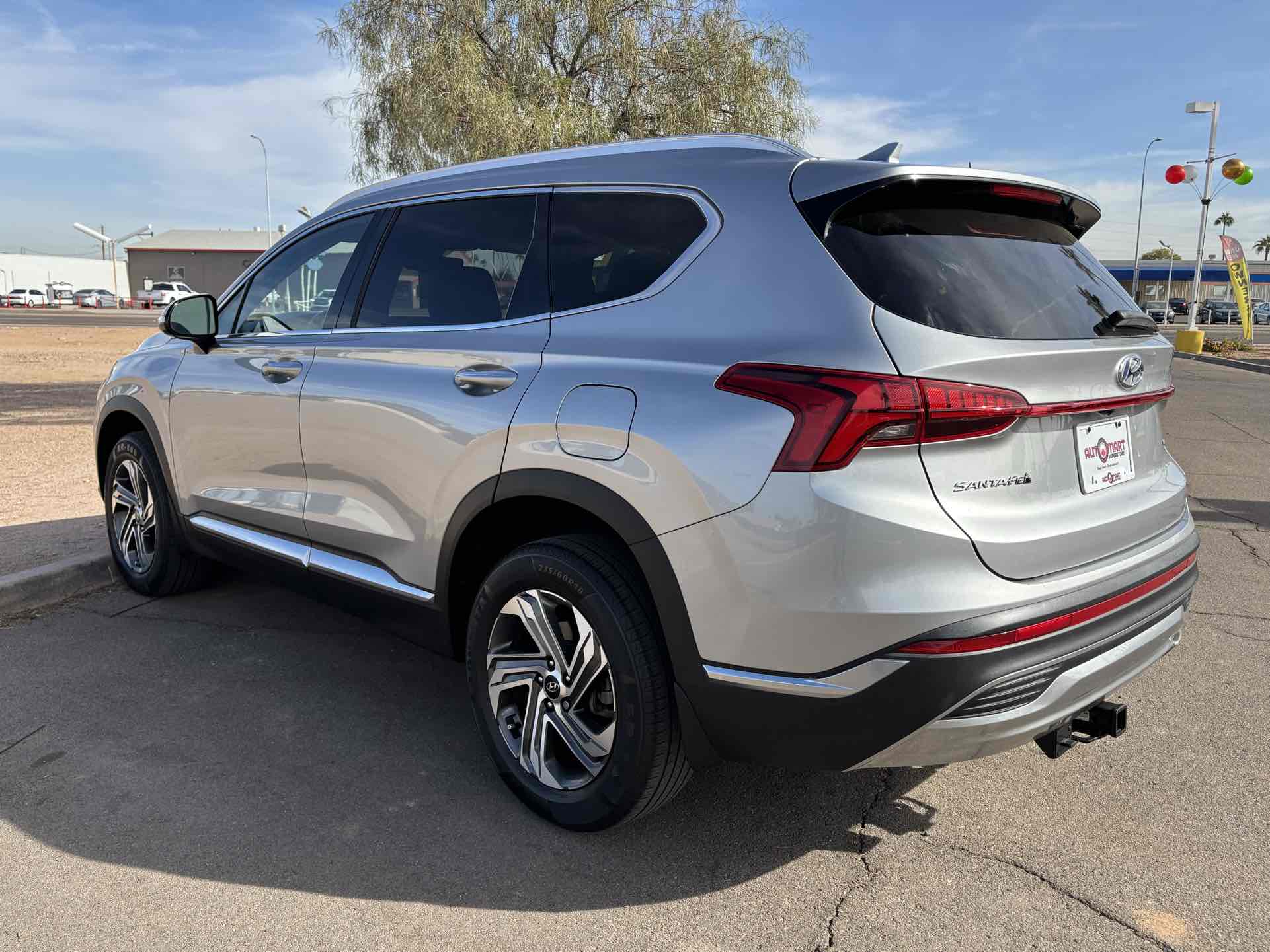 2021 Hyundai Santa Fe SEL photo 3