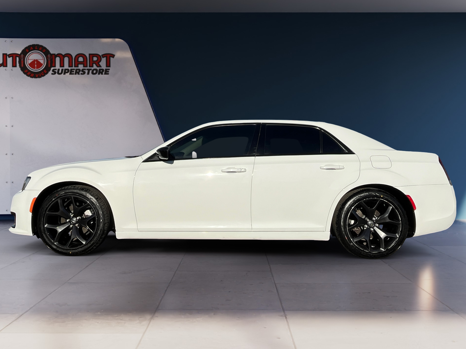 2021 Chrysler 300 Touring - Photo 2