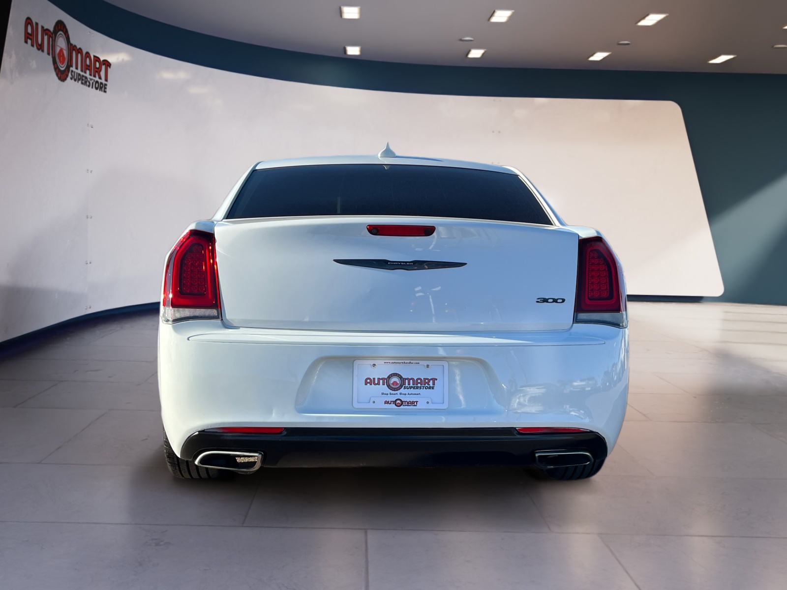 2021 Chrysler 300 Touring - Photo 4