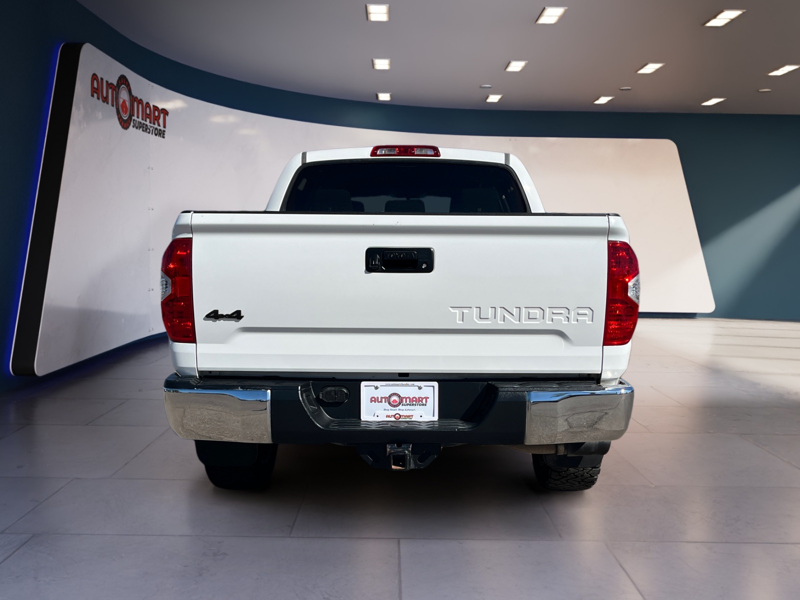 2017 Toyota Tundra SR5 photo 4