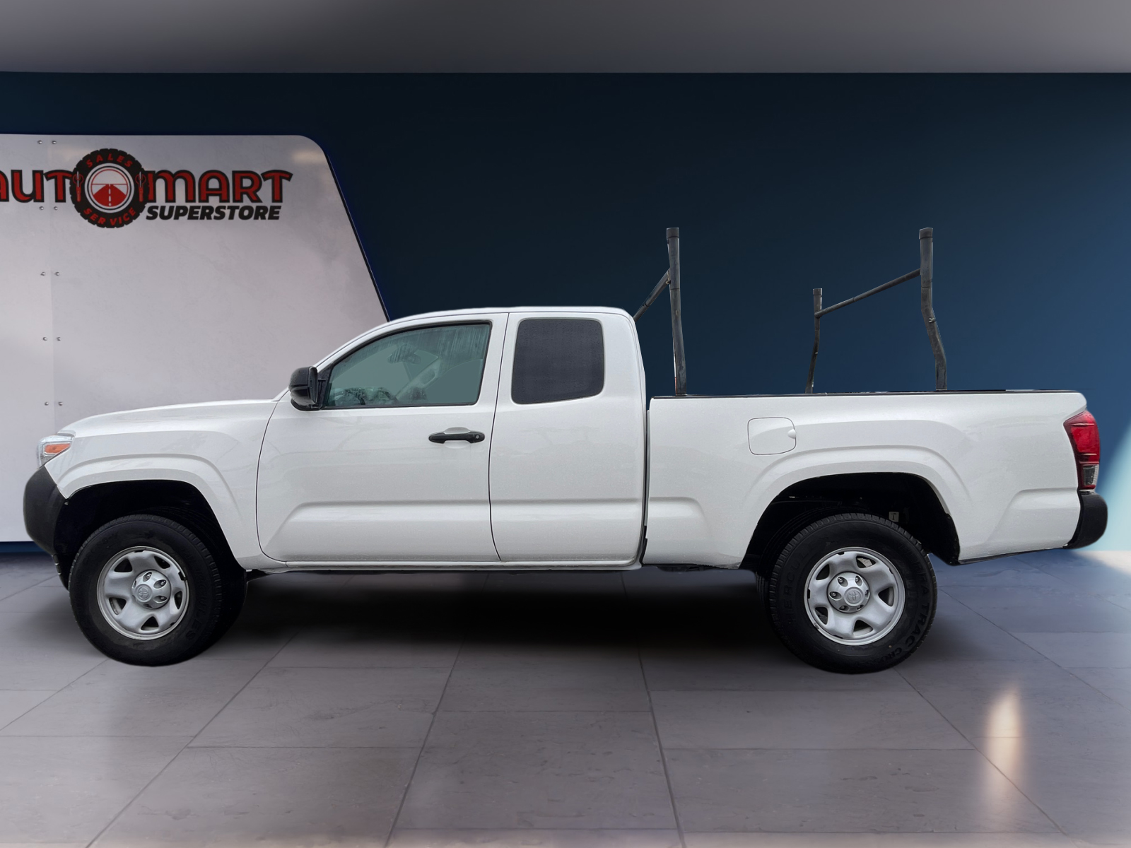 2022 Toyota Tacoma SR photo 2