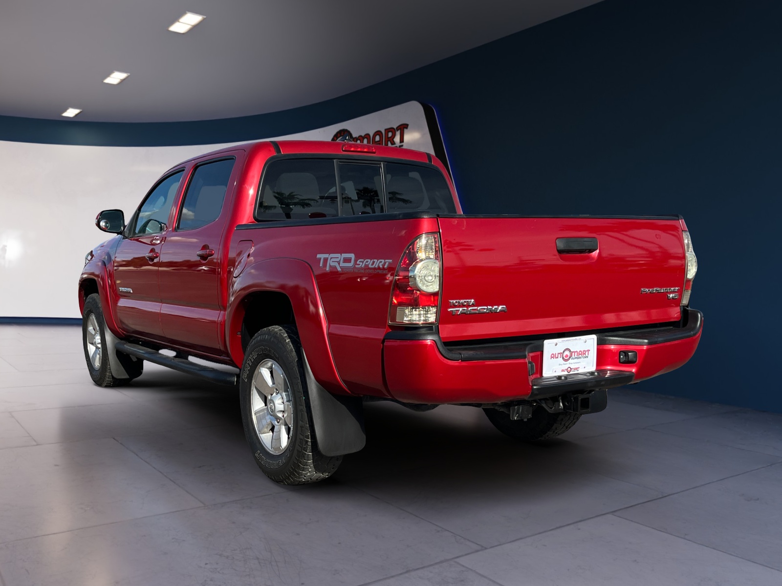 2015 Toyota Tacoma TRD Sport photo 2