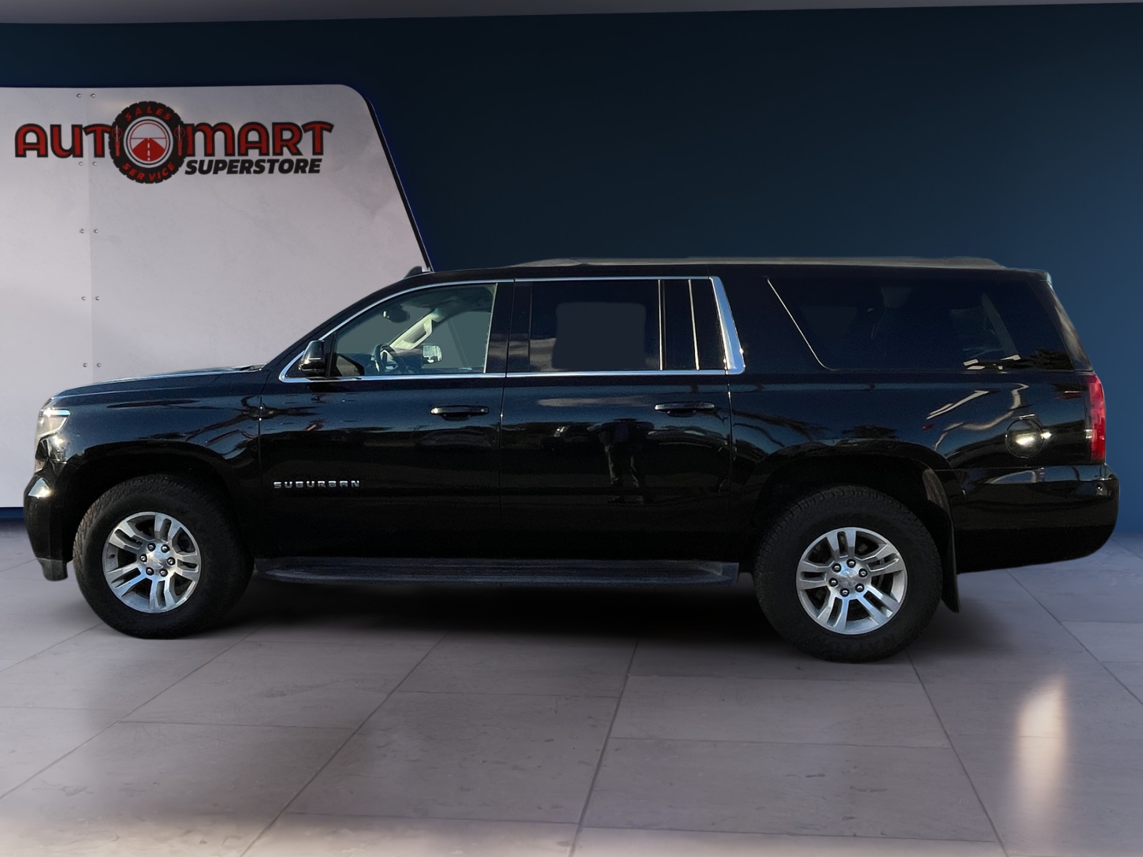 2016 Chevrolet Suburban LT photo 2