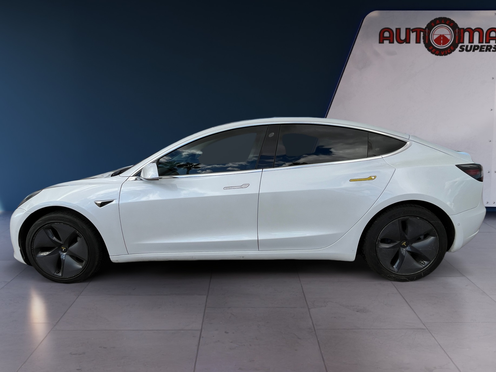 2019 Tesla Model 3 Standard Range Plus photo 2