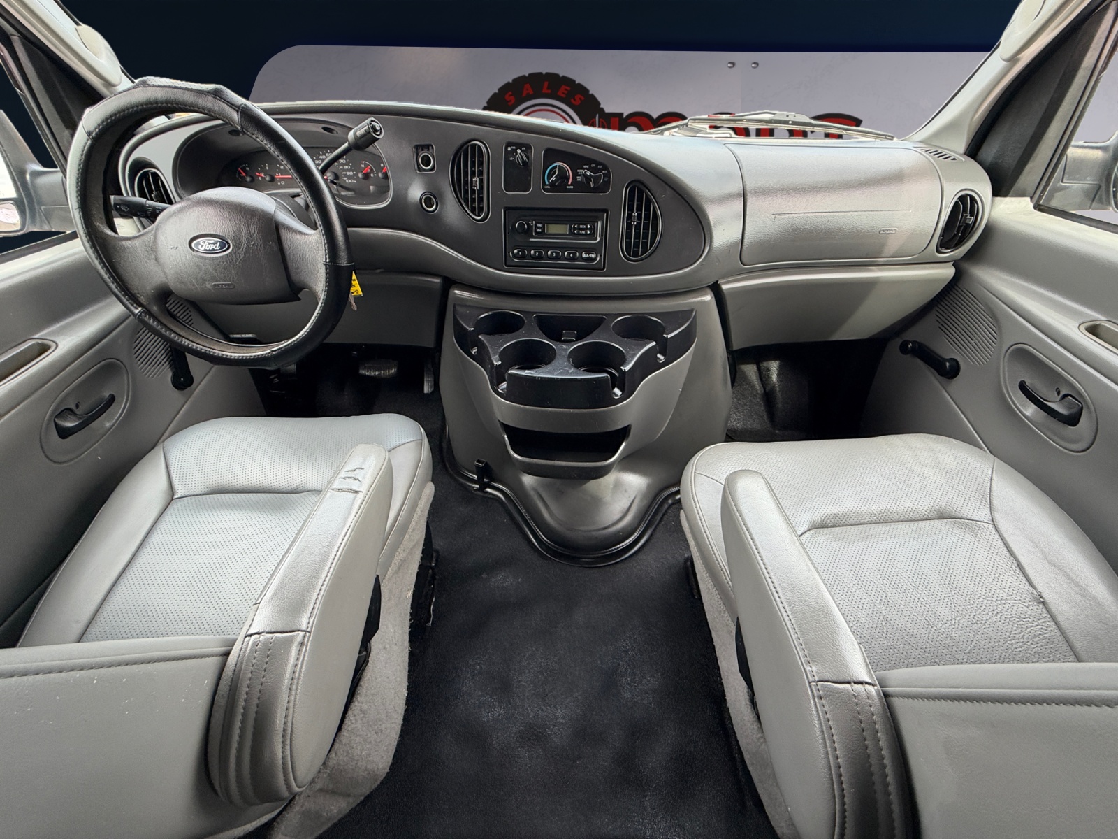 2006 Ford Econoline Van Commercial - Photo 10