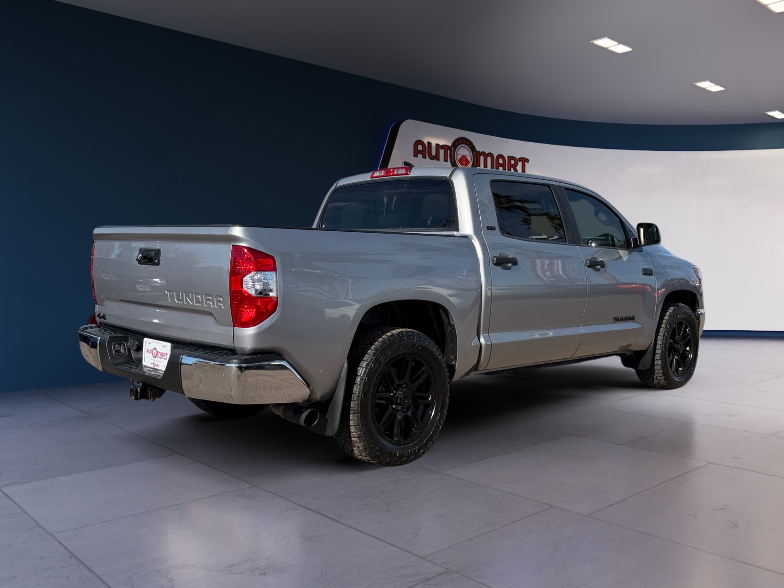 2020 Toyota Tundra SR5 - Photo 5