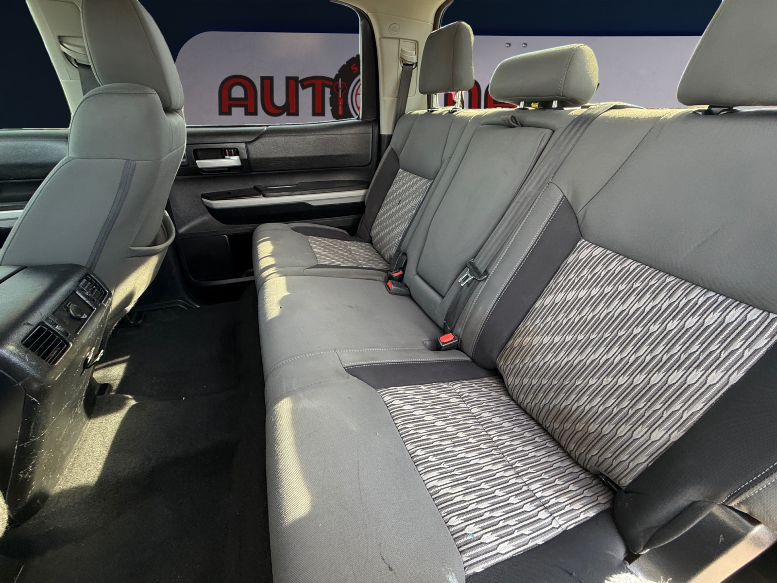 2020 Toyota Tundra SR5 - Photo 13